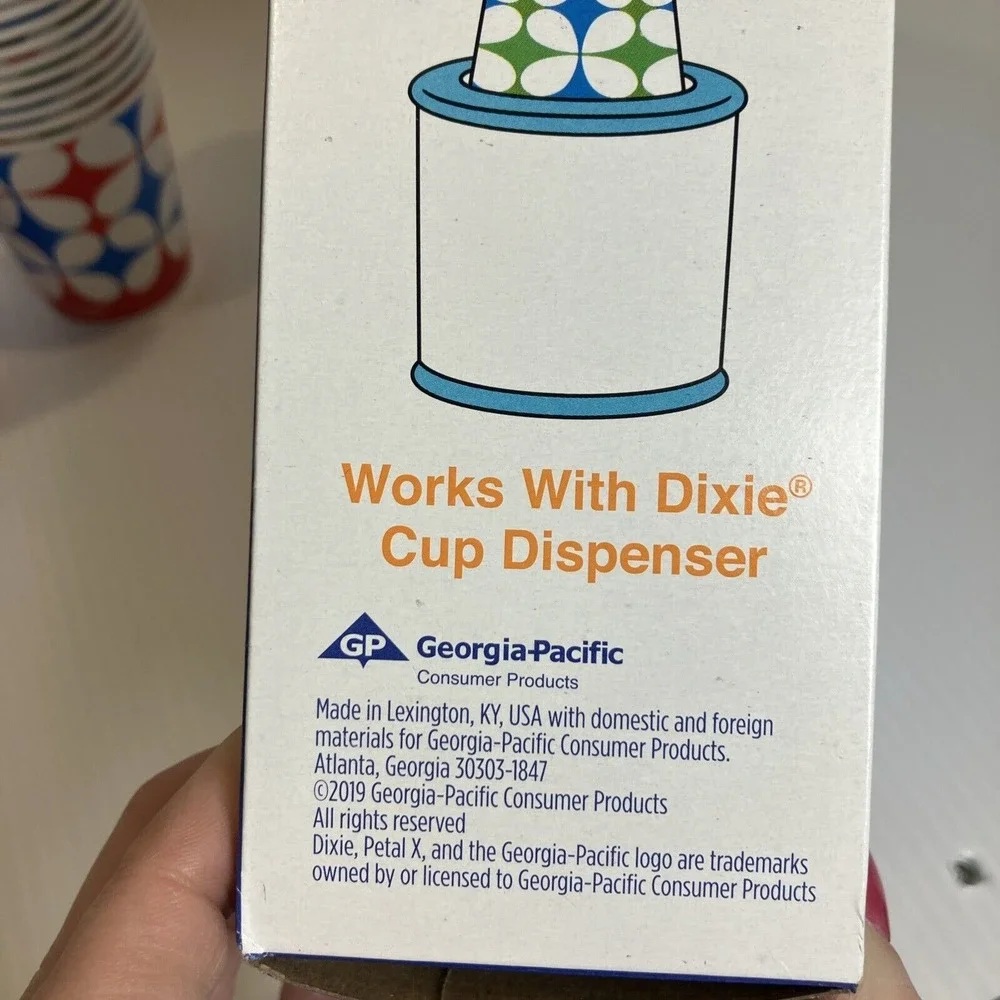 Dixie Cups 5oz Bath Cups 2009 2018‎ Flower Throwback Pack Open (77 Cups Remain)